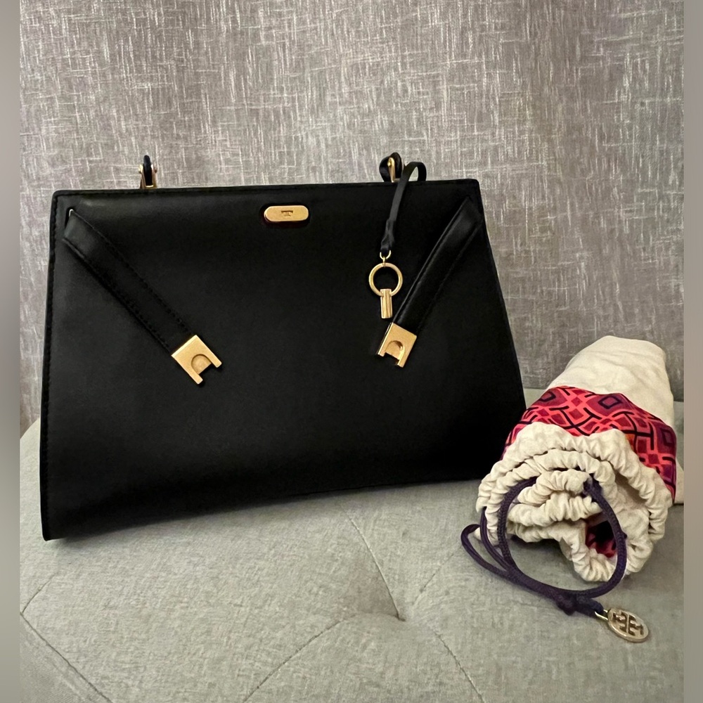 Tory Burch Authentic elegant bag black with gold hardware